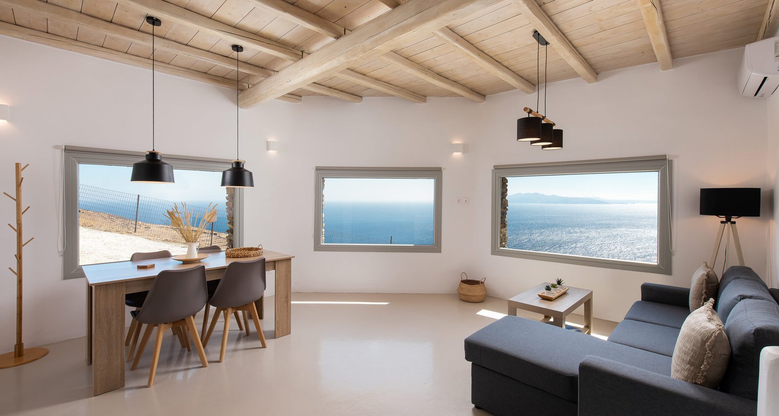 Interior of Caval Residences - Panorama photo