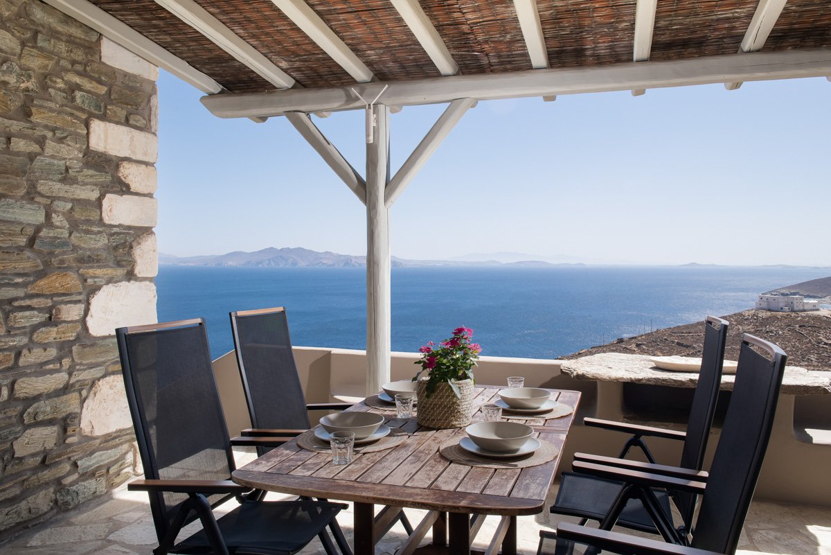 Shadow at balcony of Caval Residences